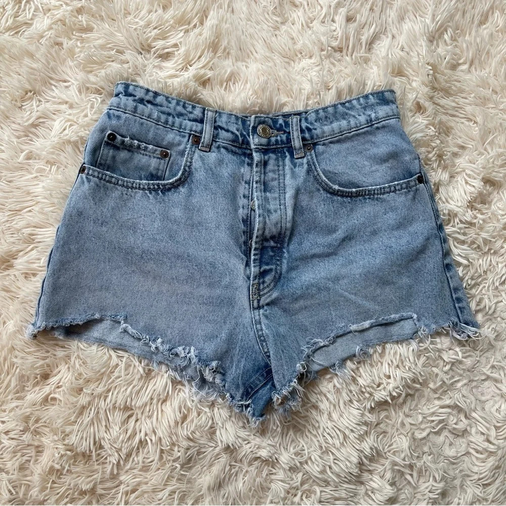 ZARA High Rise Frayed Cut off Style Hem Denim Shorts washed blue size 6